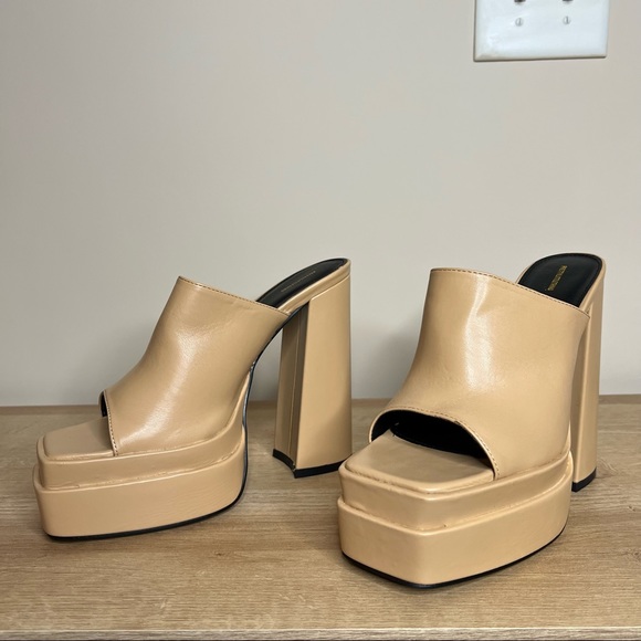 PLT CHUNKY Beige Mules - Picture 8 of 8